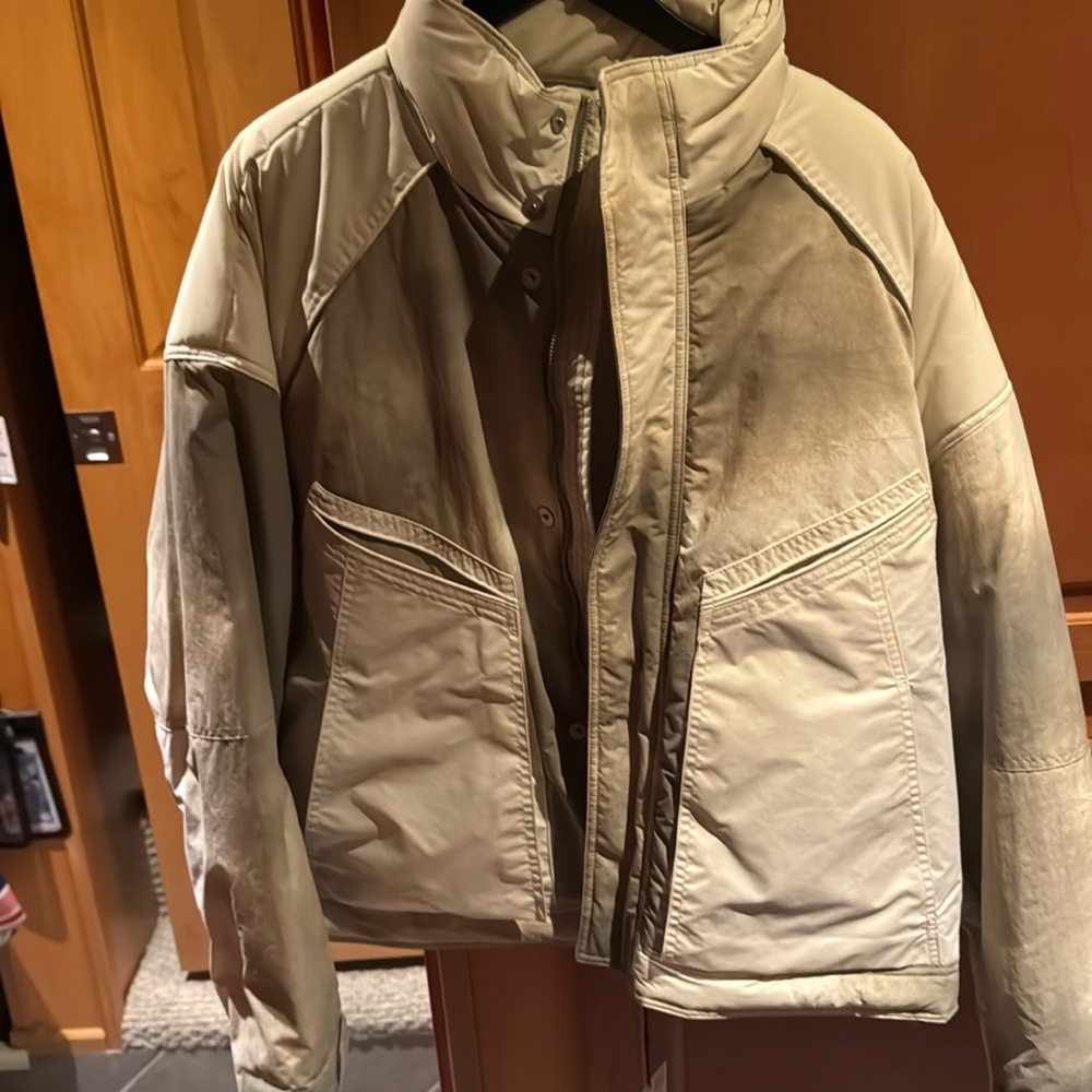 New Zara Men winter jacket w/double lining L/XL fading cream/beige/linen color.